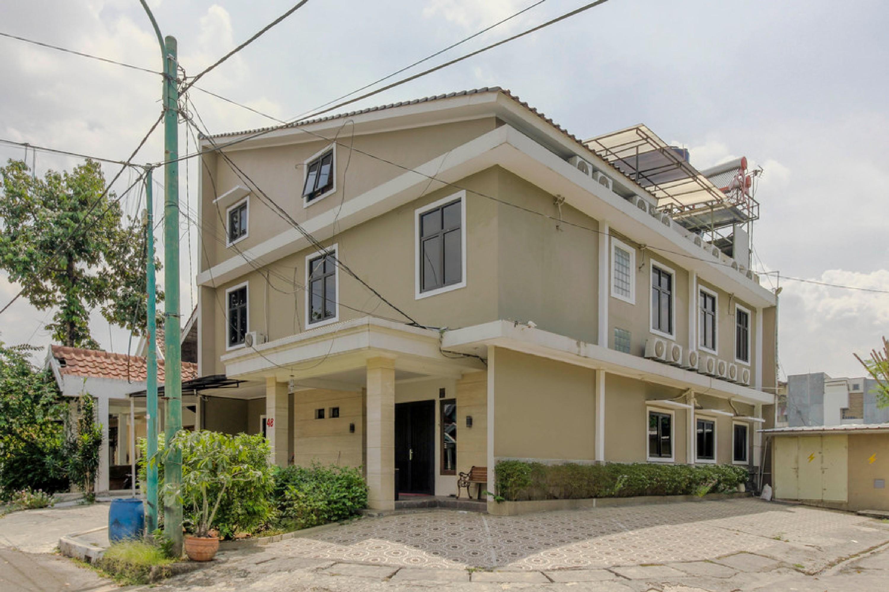 Reddoorz Plus Near Lippo Cikarang Mall Bekasi Esterno foto